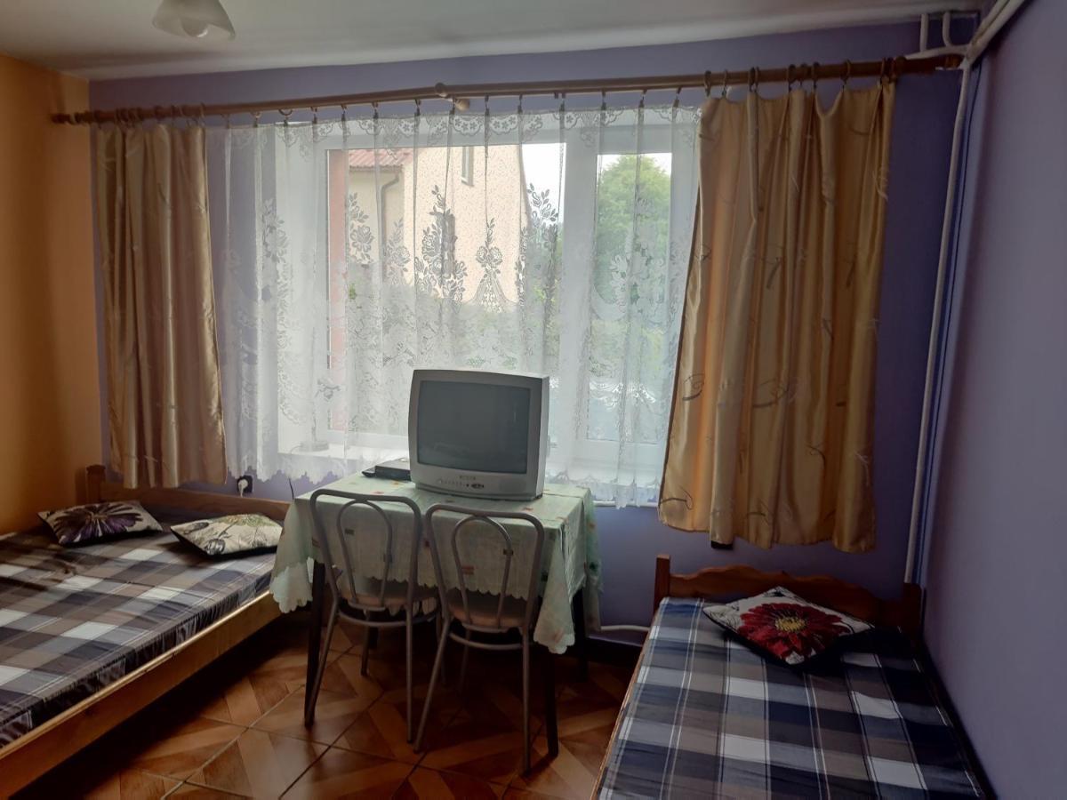 Przy Winogronie Hotel Uherce Mineralne  Quarto foto